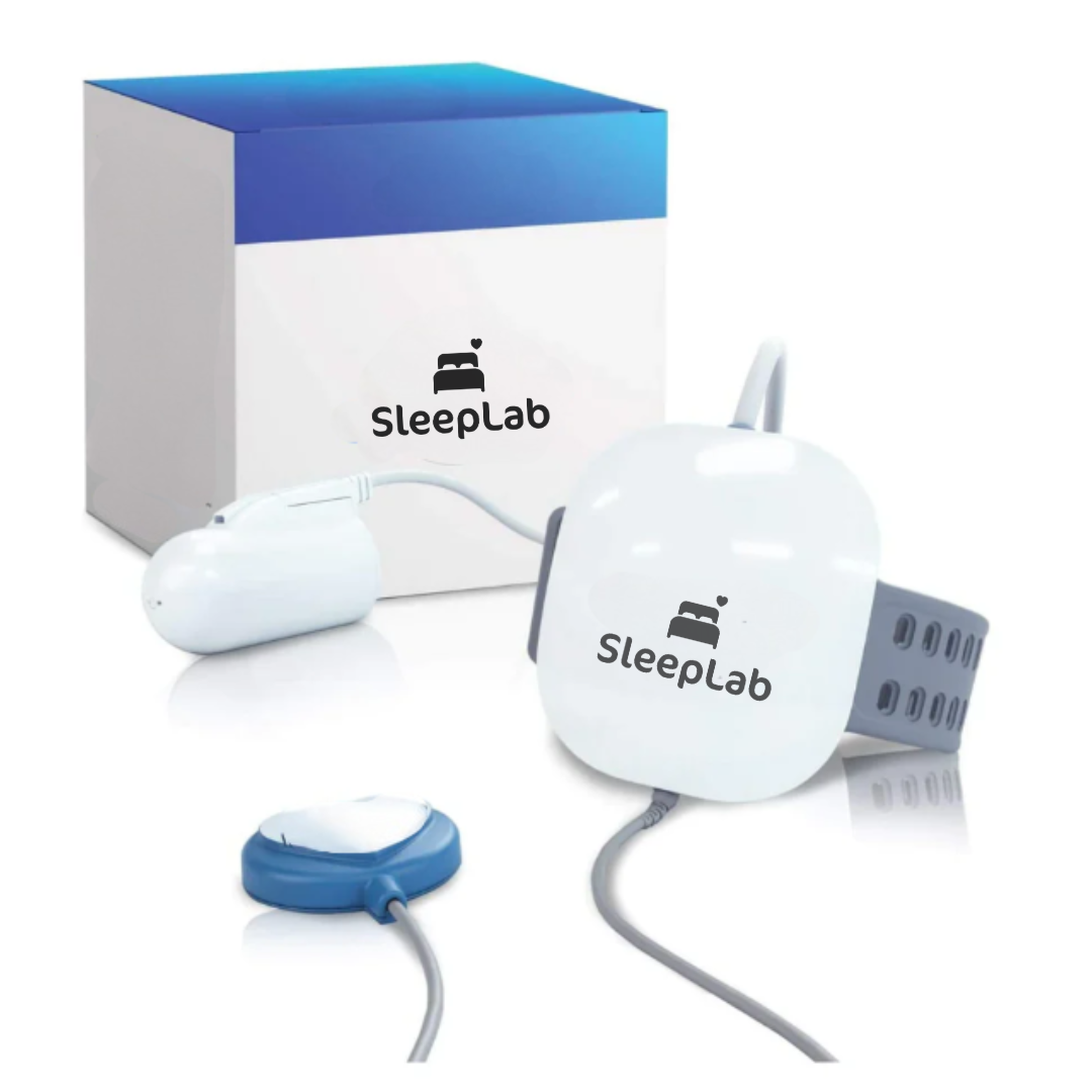 SleepLab Messgerät inklusive Verpackung und Sensoren zur Schlafanalyse. Mit dem digitalen System können Nutzerinnen und Nutzer in der Schweiz ihre Schlafqualität einfach zu Hause messen.